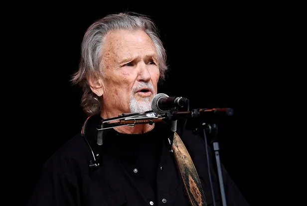 Suri legendaarne kantristaar ja näitleja Kris Kristofferson
