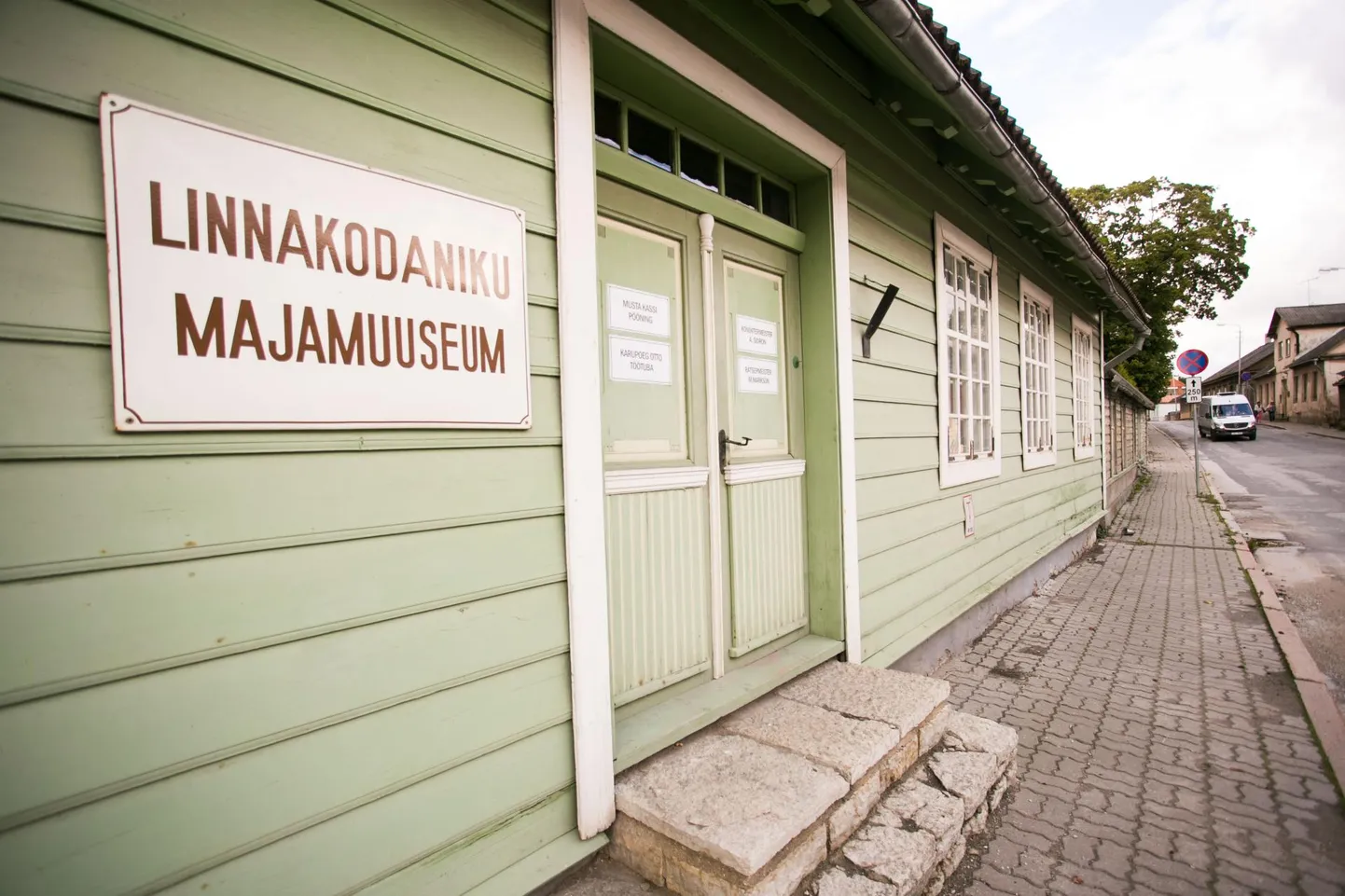 Linnakodaniku majamuuseumis saab neljapäeval kuulata loengut Otto Posti majast ja ahjudest.