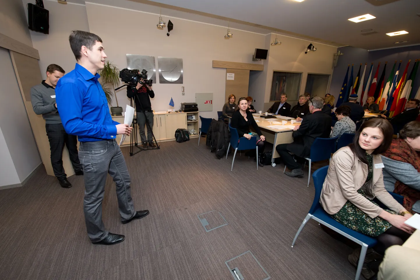 Rahvakogu teemaseminar «Erakondade rahastamise aususe ja kontrollitavuse tagamine ning rahavõimu mõju kahandamine poliitilistes otsustusprotsessides» Tallinnas Euroopa Liidu majas.