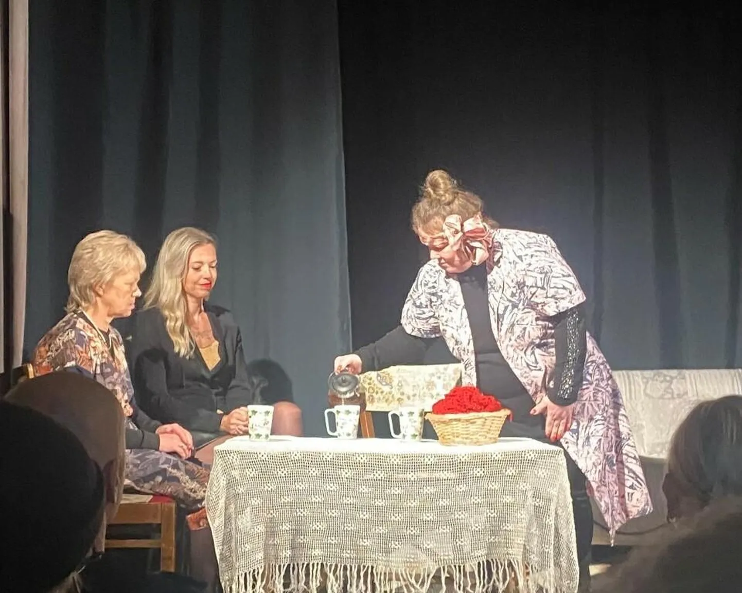 J. Puusepa "Leselised": Kaja Salla, Mariella Liivak, Jaanika Puusta.