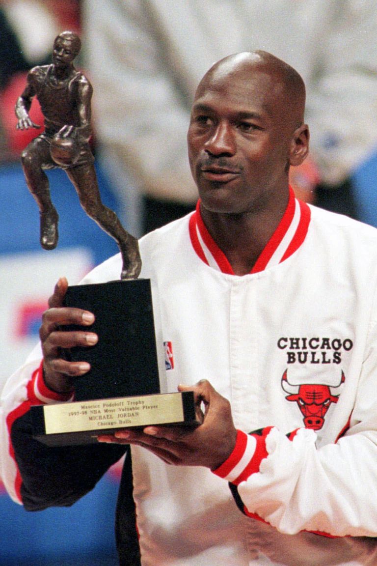 Chicago Bullsi liider Michael Jordan valiti 1998. aastal NBA kõige väärtuslikumaks mängijaks.  