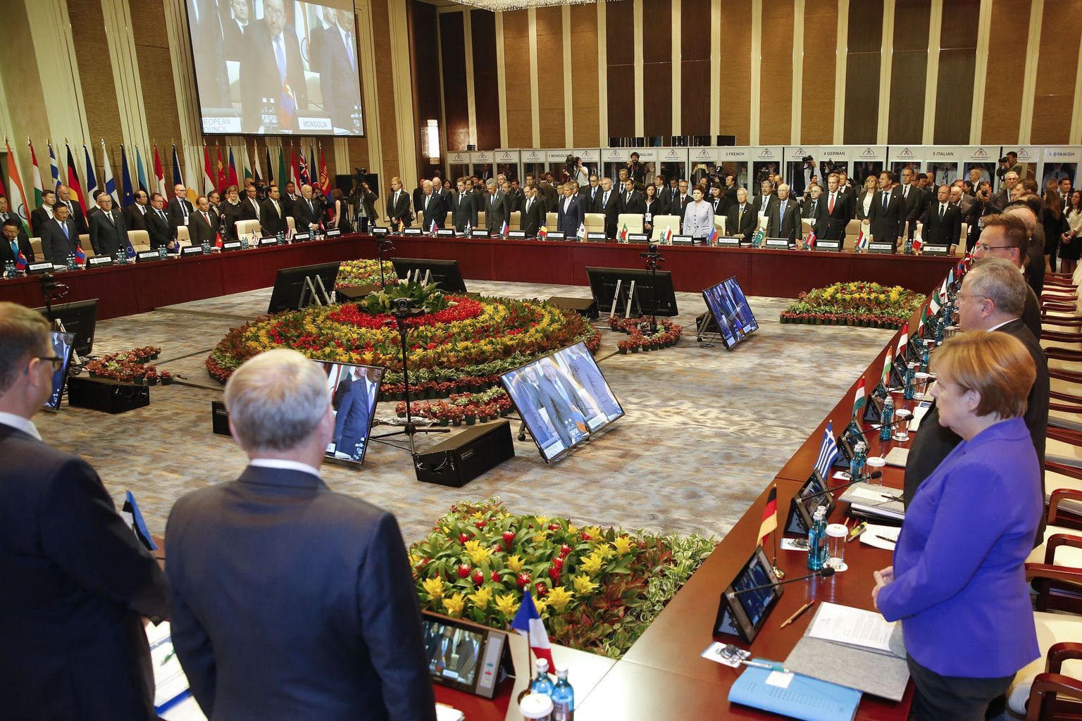 Leinaseisak Nice'i rünnaku ohvrite mälestamiseks Aasia-Euroopa tippkohtumisel Mongoolia pealinnas Ulaanbaataris