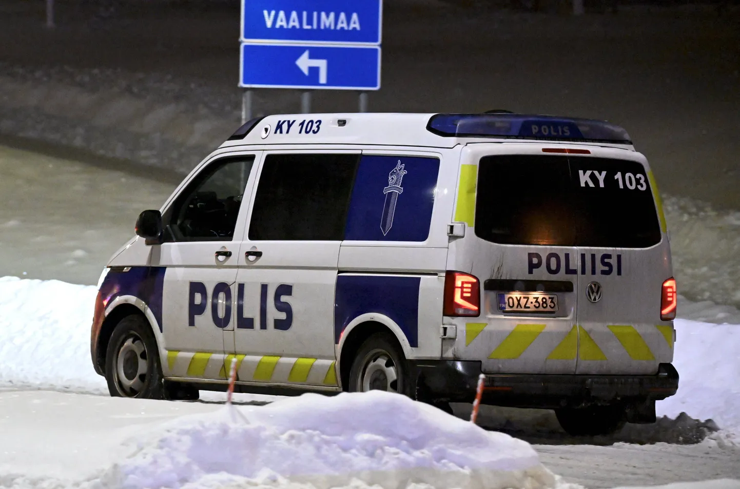 Финский полицейский фургон.