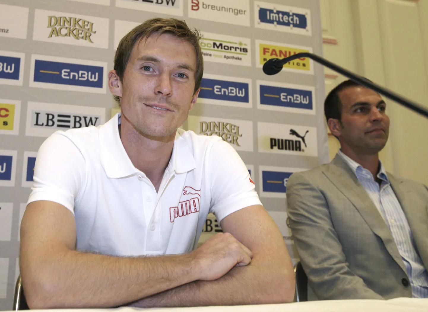Aleksandr Hleb pressikonverentsil.