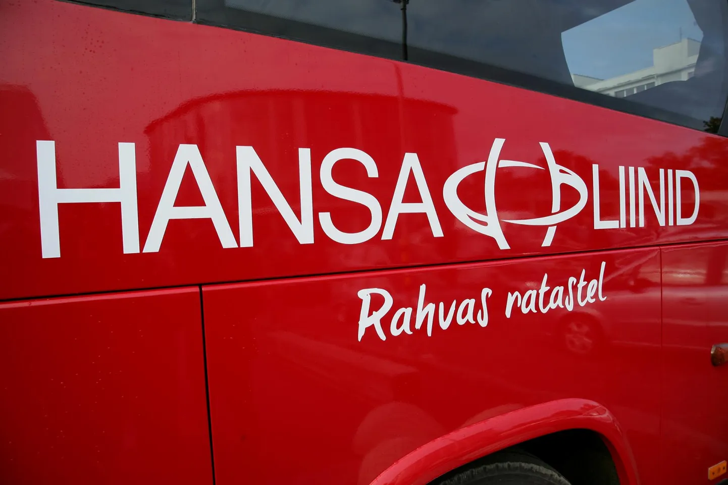 Hansa Liinide buss. Foto on illustreeriv.