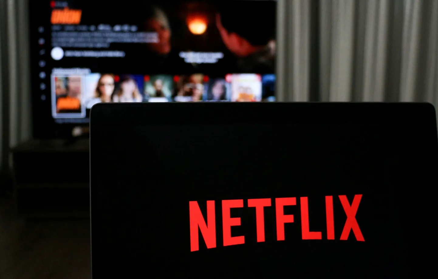 Netlfixi tellijate arvu kasvu toetasid hinnatõusud ning salasõnade jagamise piirangud, mis suurendasid ettevõtte tulusid