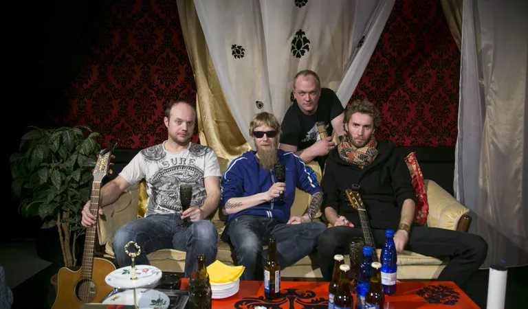 Six Feet Club