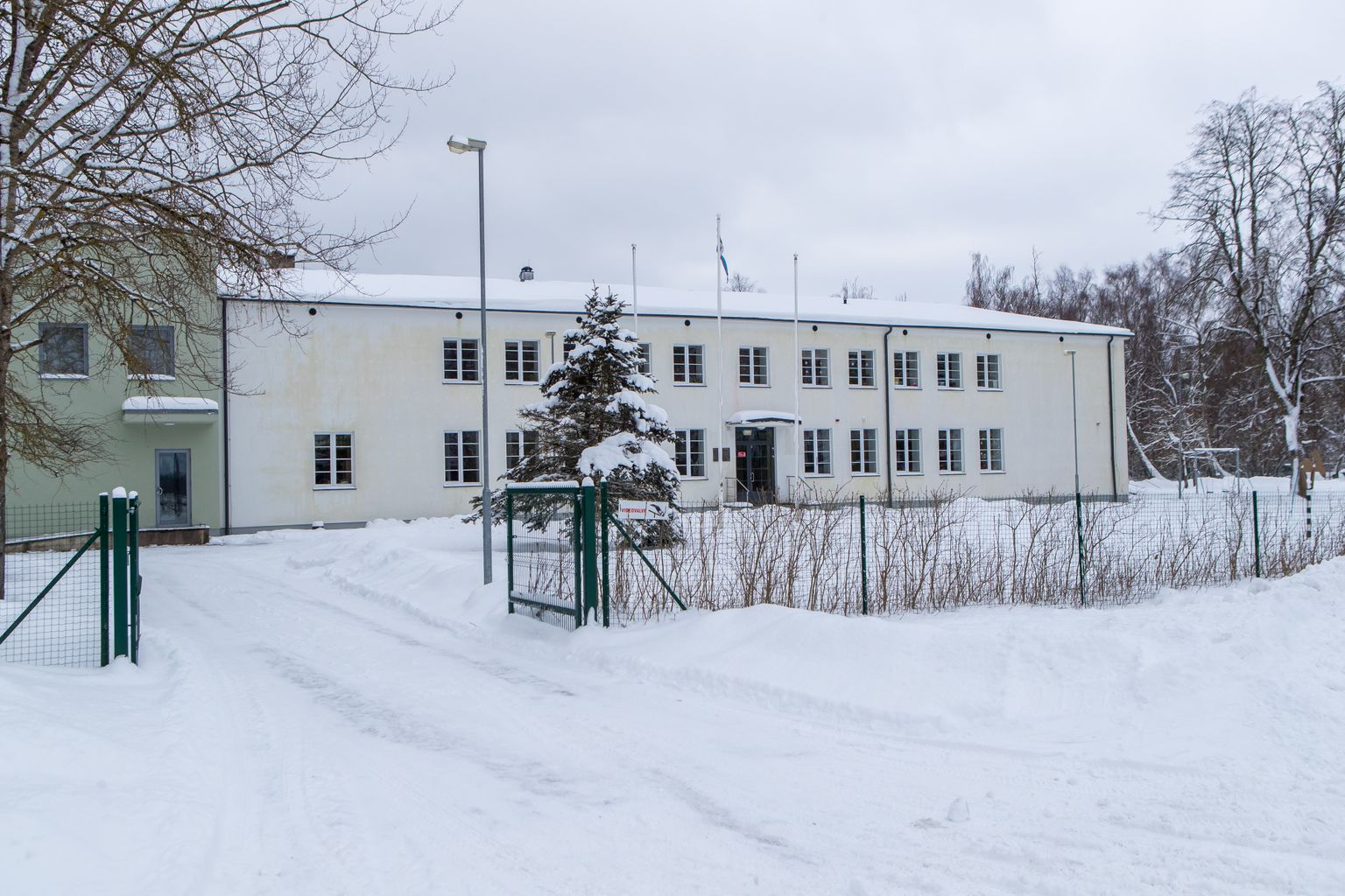UKSED KINNI: Kallemäe koolimaja jääb järgmise nädala lõpuni suletuks.