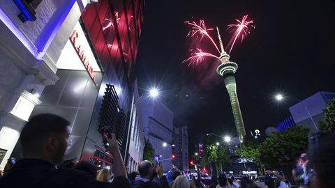 Началось! ⟩ Столица Новой Зеландии уже празднует Новый год