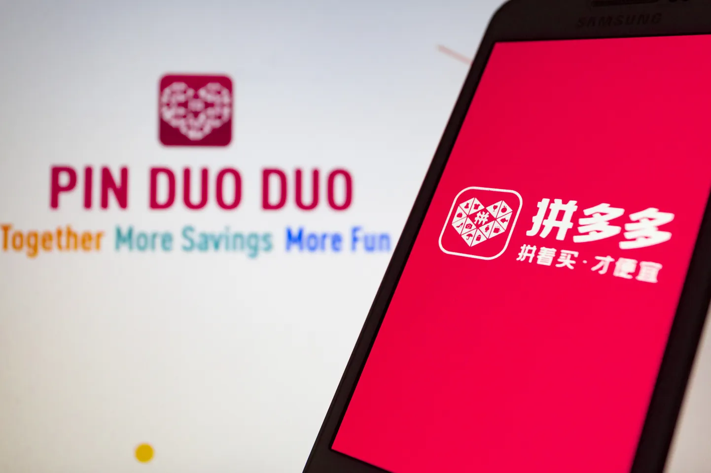 Pinduoduo logo nutitelefonis.