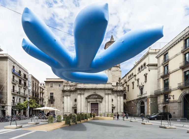 Dr Yael Reisneri töö Plaça de la Merce'il.