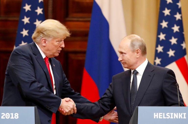 Donald Trump (vasakul) ja Vladimir Putin Helsingis.