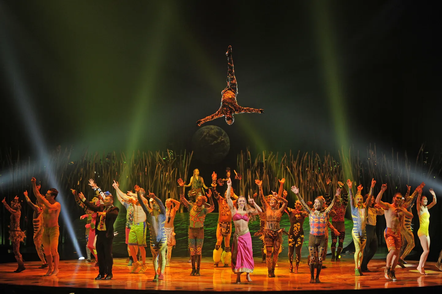 Cirque du Soleil etendus Londonis.