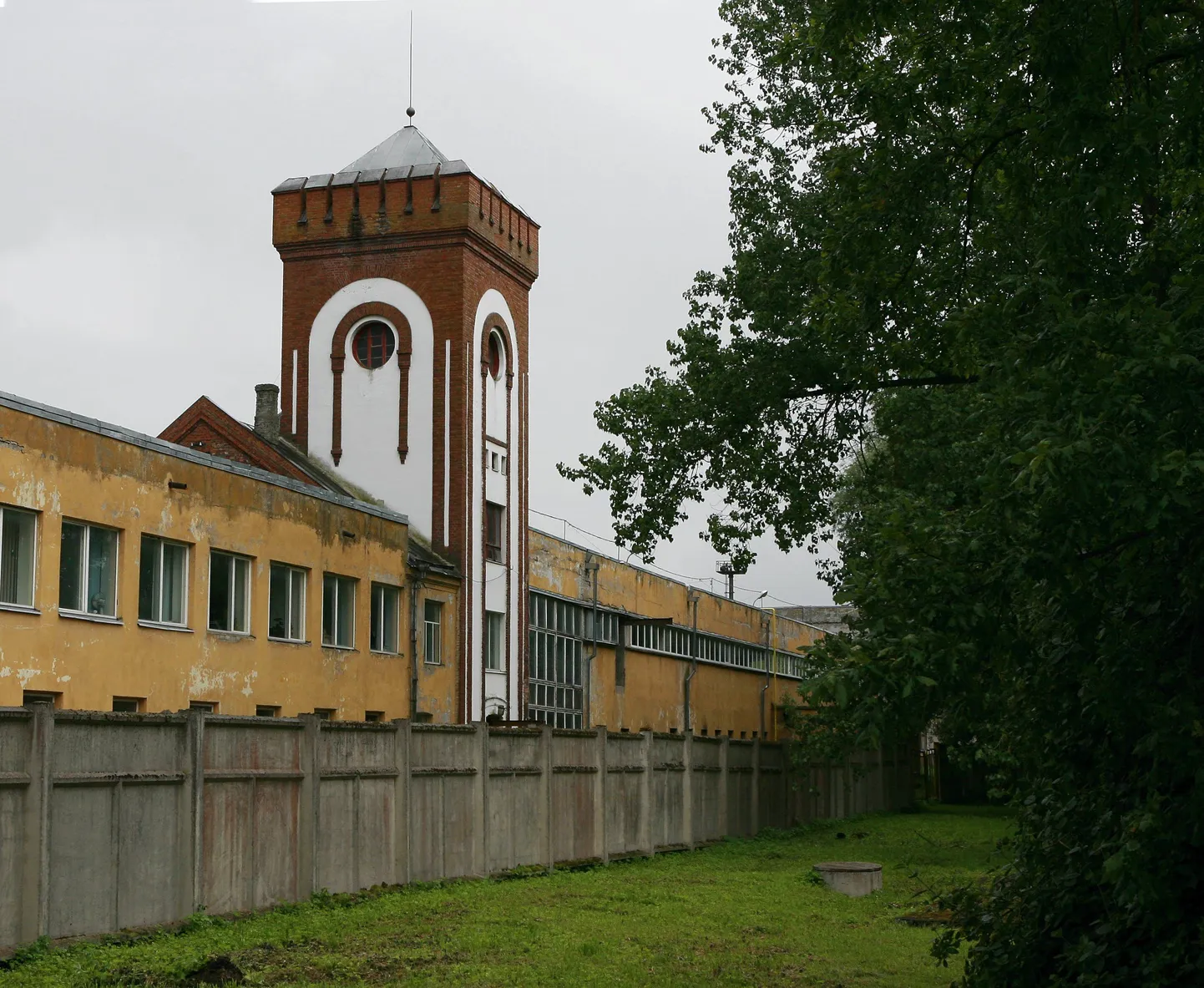 Tavaliste tuletikkude tootmine lõpetati Viljandis juba 2005. aastal.