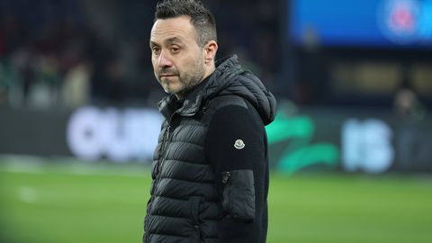 Tottenham palkas kolmanda peatreeneri sel hooajal