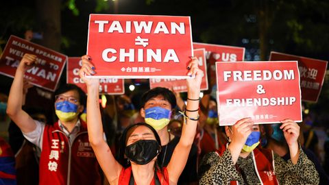 Pelosi saabus Taiwani: Hiina lubas vastuseks visiidile sihitud sõjalisi samme