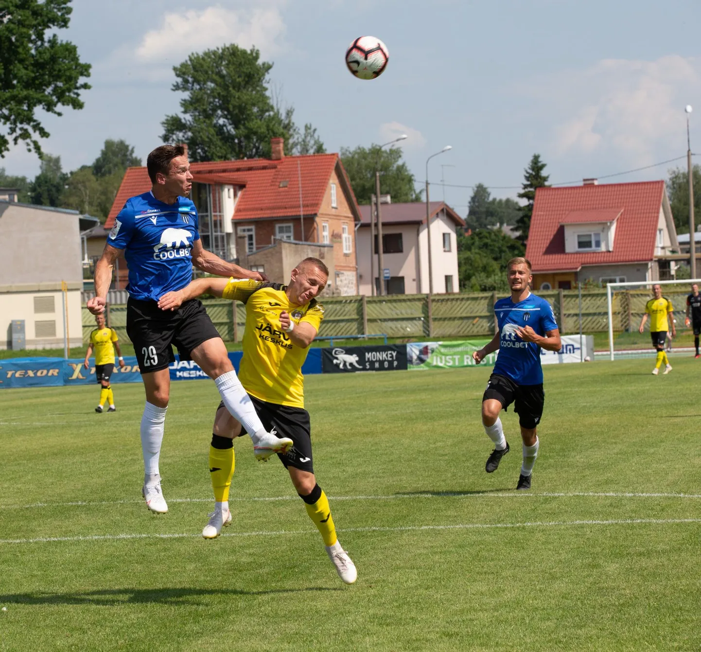 Premium-liiga 9. mänguvoorus võõrustas Viljandi Tulevik linnastaadionil Tallinna Kalevit ning võttis nende üle 2:1 võidu. Homses 11. vooru kohtumises ootab neid taas vastane pealinnast, FC Flora.