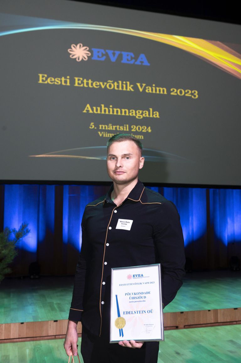 Jõõpres tegutsevale osaühingule Edelstein antud auhinna võttis vastu perepoeg Markus Madis Kivimäe.