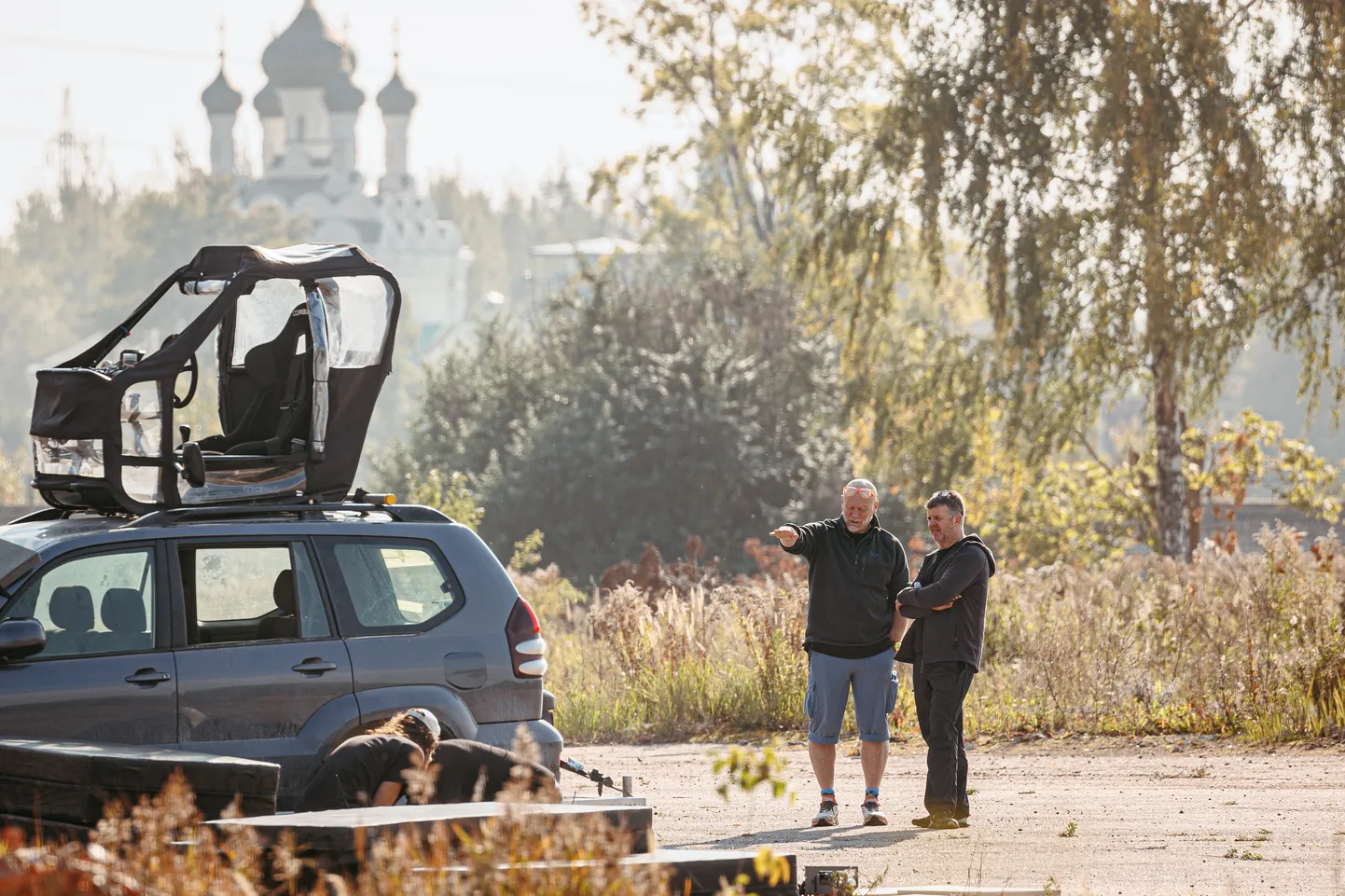 Filmitegijad nii Eestist kui ka maailma filmipealinnast on Ida-Virumaa juba üles leidnud. Septembris toimusid Narvas Hollywoodi põneviku "Agentuur" võtted. Stuudiod ja töökojad muudaksid filmitegijate elu veel mugavamaks ning peaksid siia meelitama rohkem rahvusvahelisi filmiprojekte.