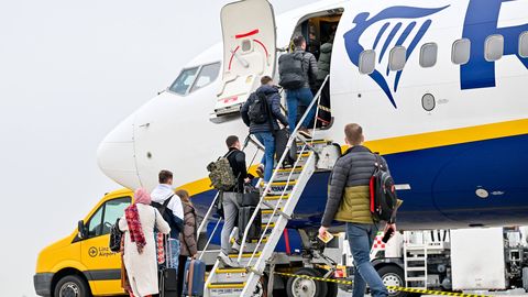 Ryanair kehtestab rangemad reisijate kaasavõtu reeglid