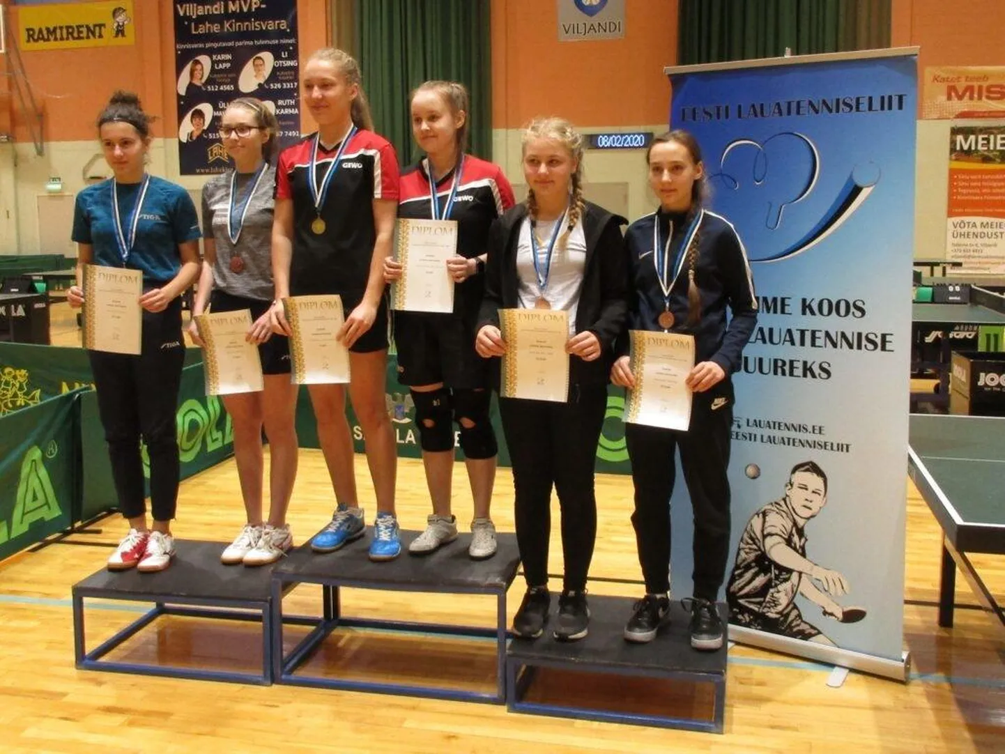 Anita Kostap (vasakult) ja Raili Nurga võtsid paarismängus koos vastu hõbemedalid, Nurga üksikmängus lisaks pronksi.