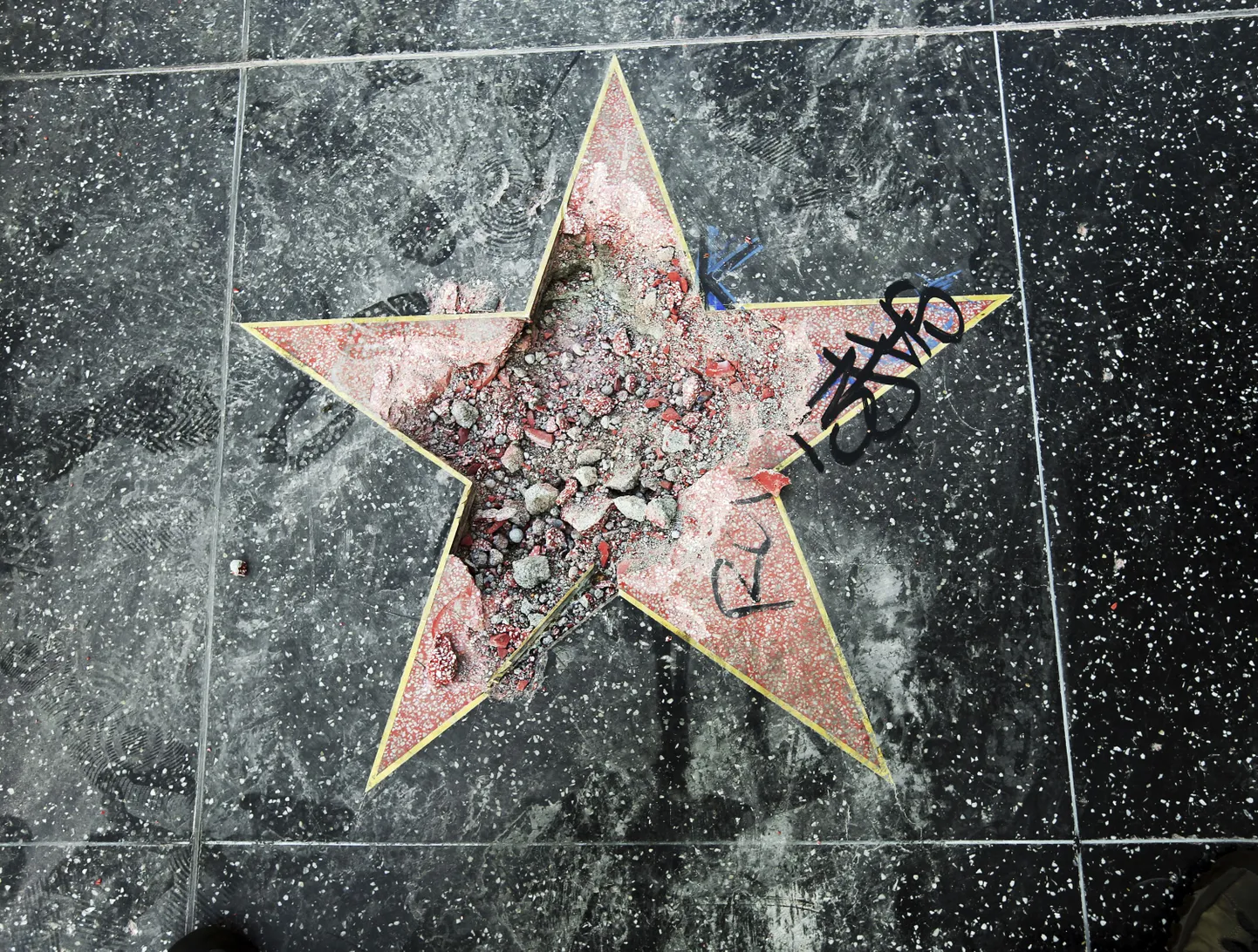 Звезда Трампа на "Алее славы"