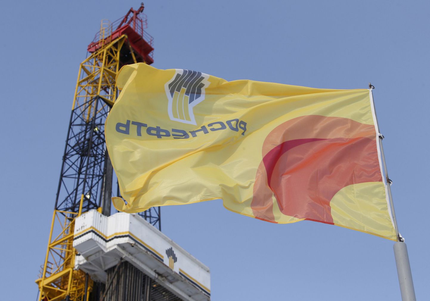 Rosnefti lipp Suzunskoje naftaväljal Krasnojarskis.