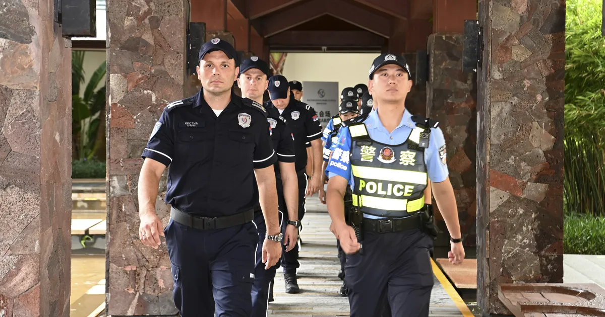 Hiina koolitab tuhandeid välisriikide politseinikke