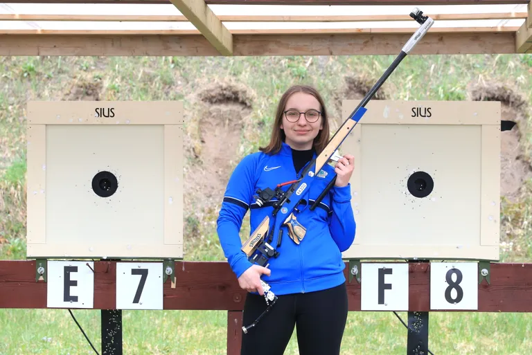 Kristina usub, et laskmises on poisid ja tüdrukud täiesti võrdsed.