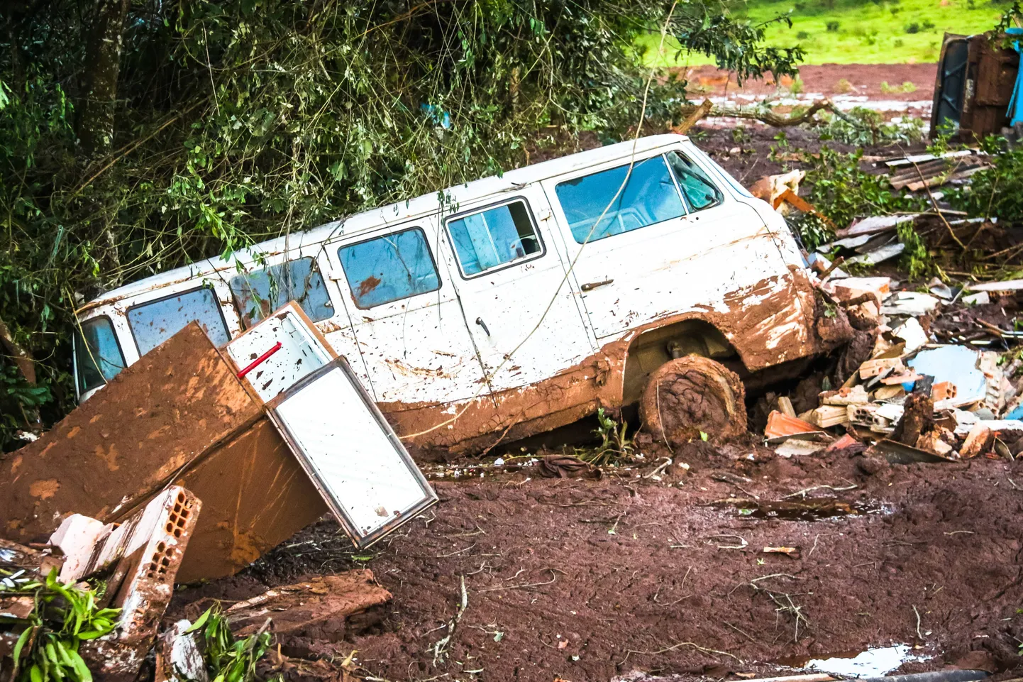 Mudavoolu laastamistöö Brumadinho linna lähedal.