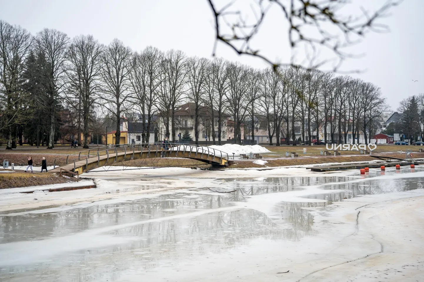 Paljudele veekogudele on tekkinud juba jääkiht, aga see on veel liiga õhuke.