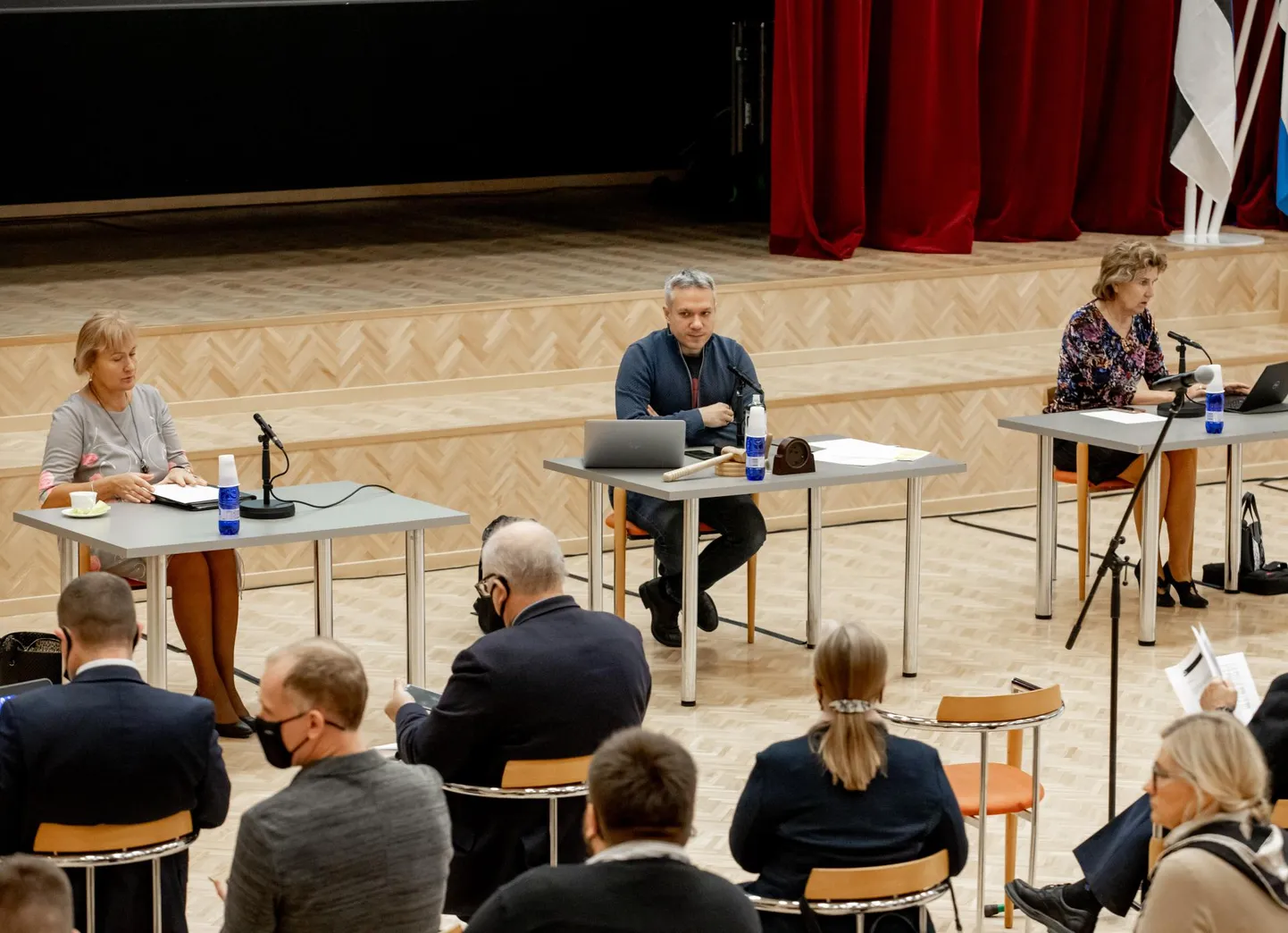 Pärnu linnavolikogu keelas linnavalitsusel võtta seoses Läänemere kunstisadama rajamisega lisakohustusi.