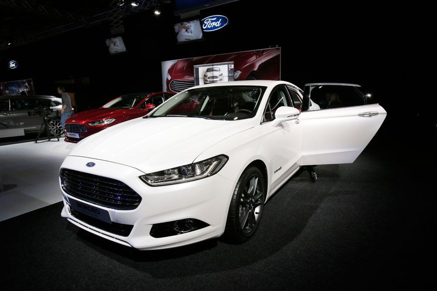 Ford hakkab Mondeot pakkuma ka kolmesilindrilise üheliitrise mootoriga.