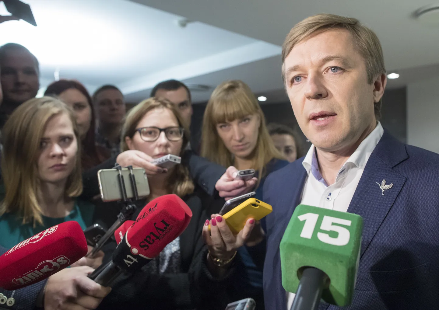 Лидер победившего на выборах Литовского союза крестьян и зеленых Рамунас Карбаускис уже заявил, что не претендует на пост премьер-министра страны.