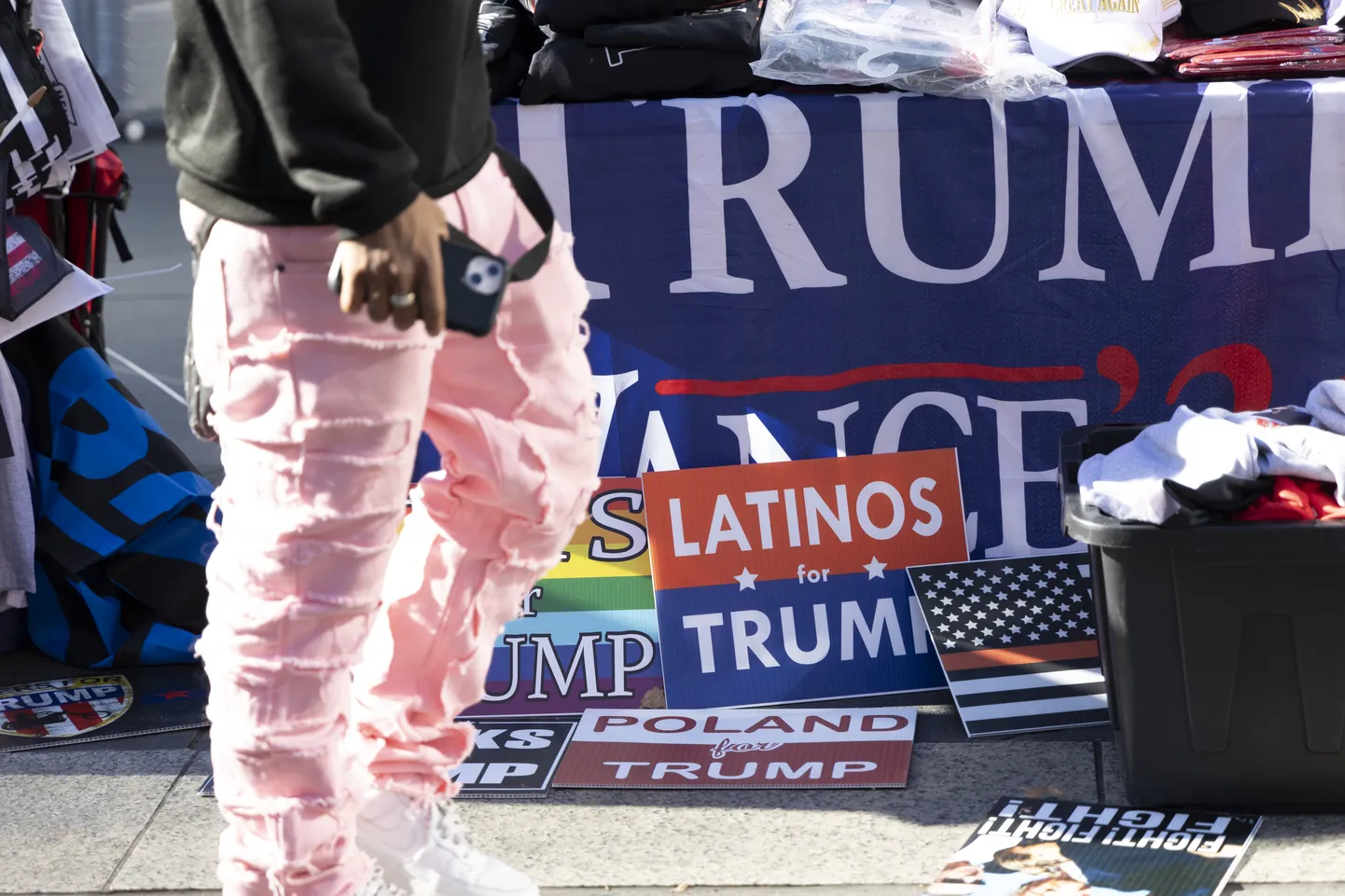 Kampaaniasilt «Latiinod Trumpi eest».