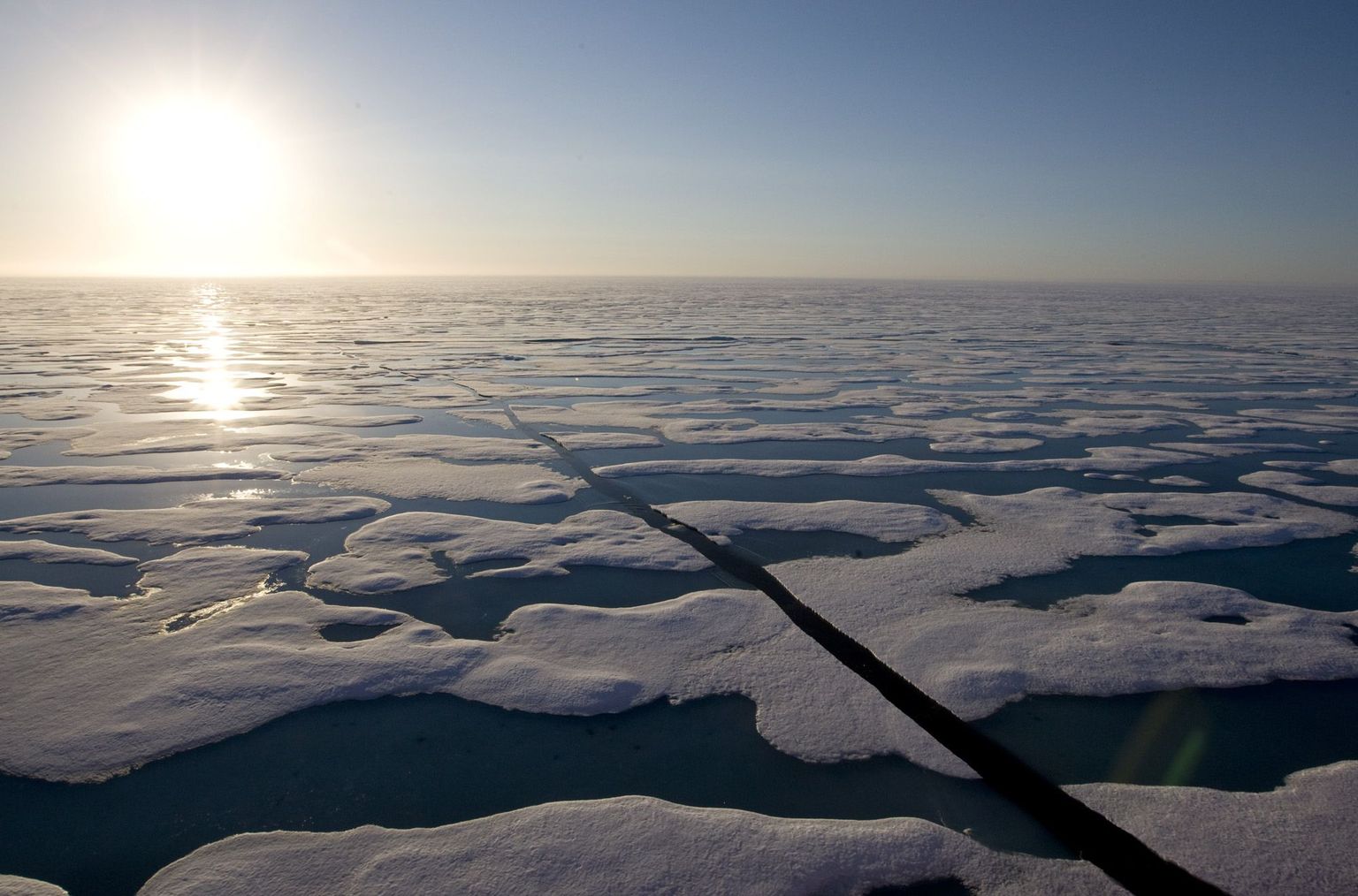 Arktika jääväljad sulavad.