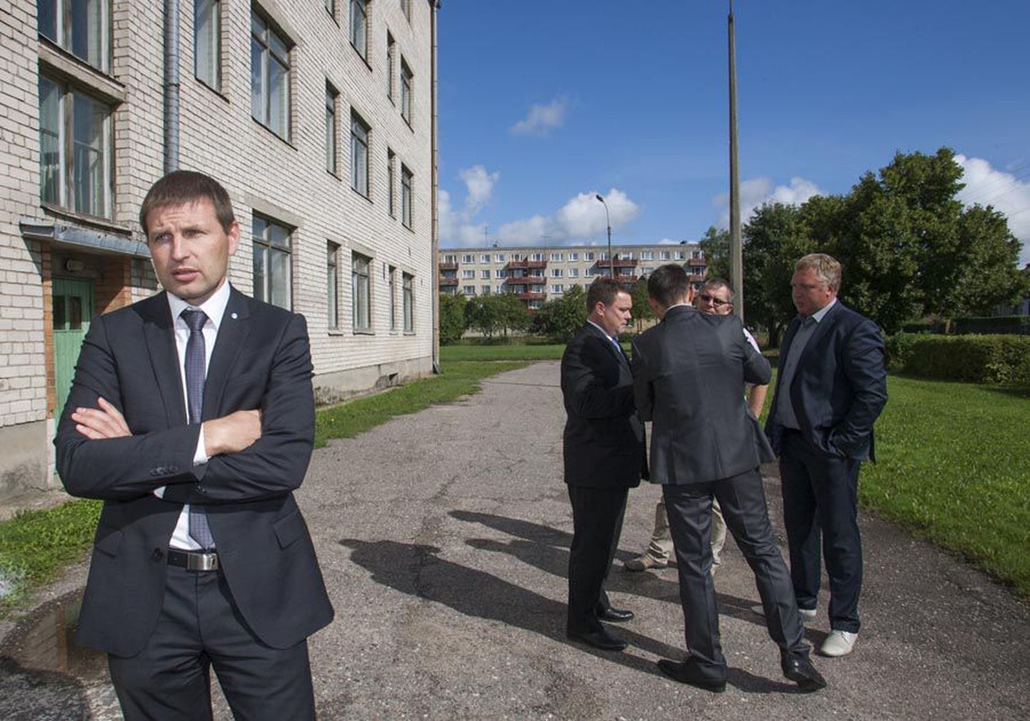Justiitsminister Hanno Pevkur käis eile oma silmaga hindamas Paalalinna kooli endise õppehoone sobivust kohtute registrikeskuseks.