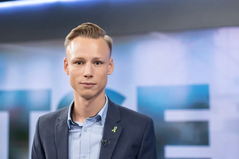 Денис Ларченко.