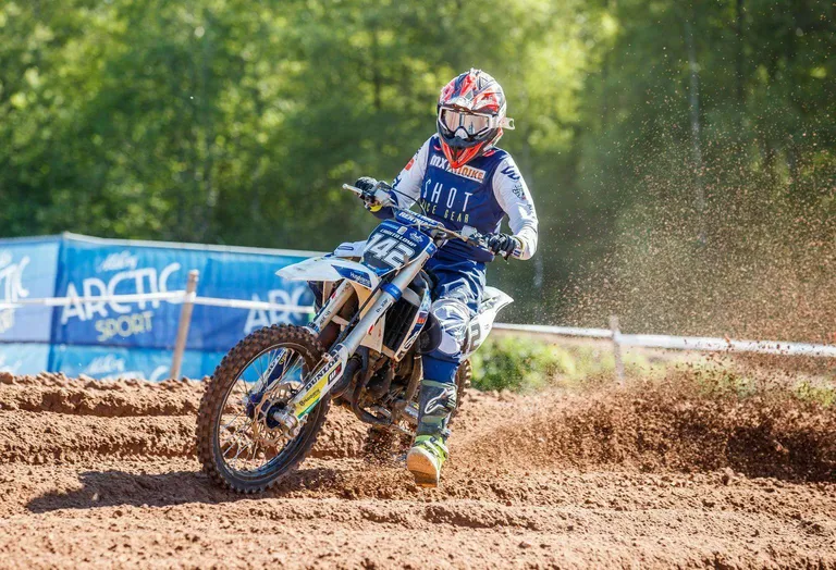 Pärnu motoklubi kasvandik, 14aastane Carita Lomp võitis põhjanaabrite tšempionaadil pronksmedali.