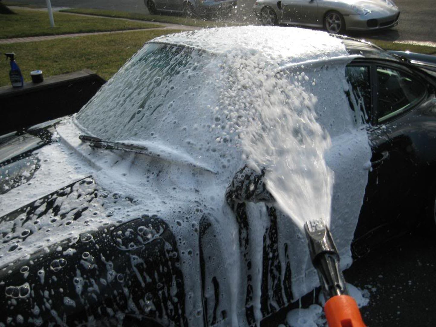 Peatselt on vaja kuivatada ka seda autot. Pilt on illustreeriv.