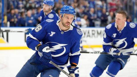 Slafkovskis sarūgtina Girgensona komandu Stenlija kausa izcīņas ievadā