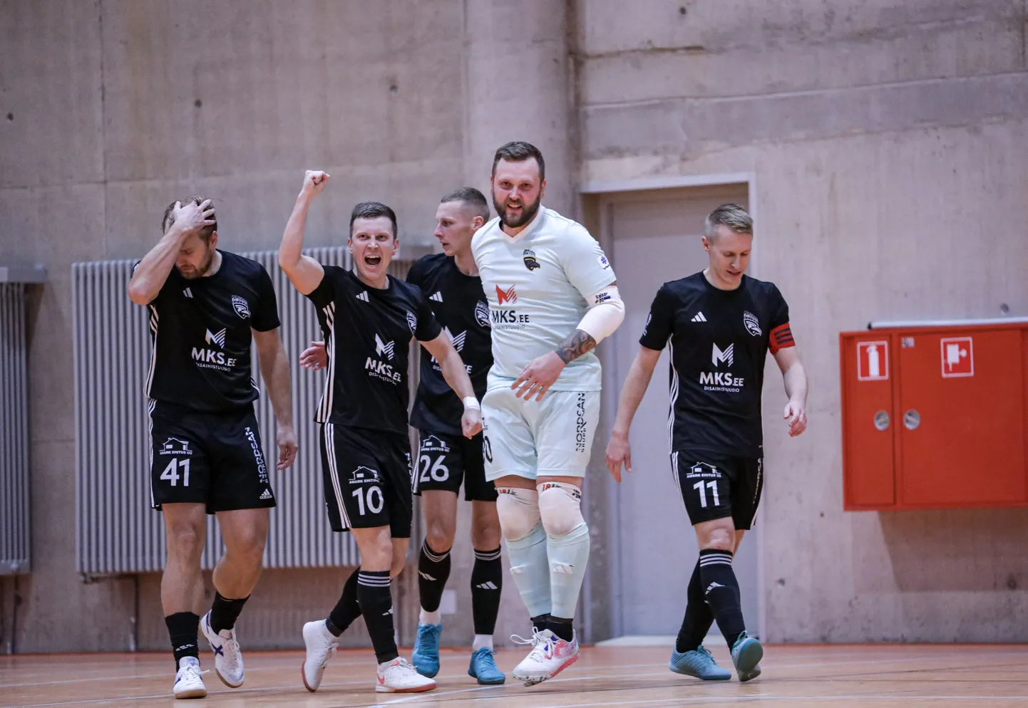 Saalijalgpalli meeskond Tartu Ravens Futsal sai meistriliiga põhiturniiril neljanda koha ja pääses veerandfinaali.