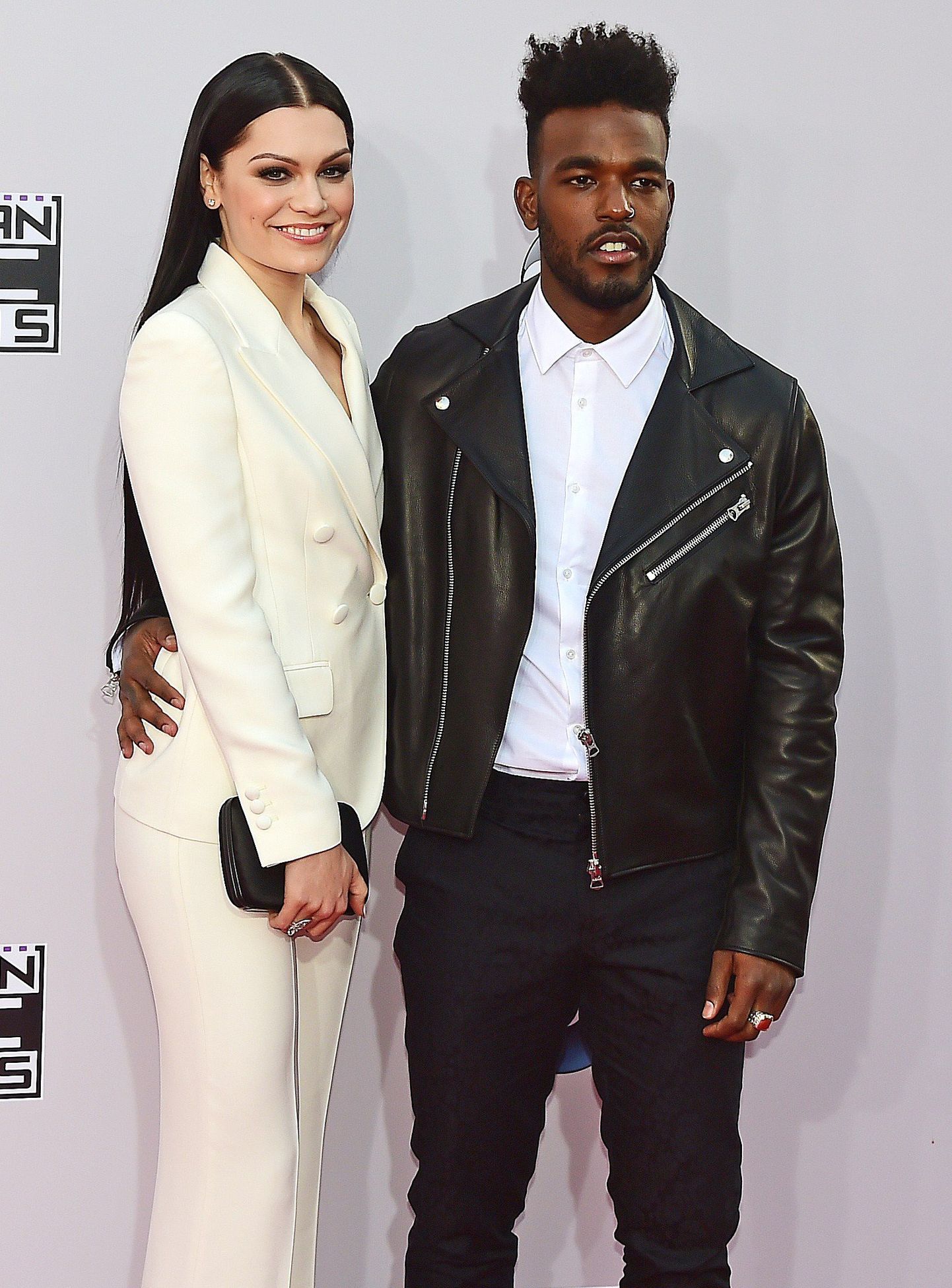 Singers Jessie J (L) and Luke James attends the 2014 American Music Awards at Nokia Theatre L.A. Live in Los Angeles, California,  November 23, 2014. AFP PHOTO/FREDERIC J. BROWN