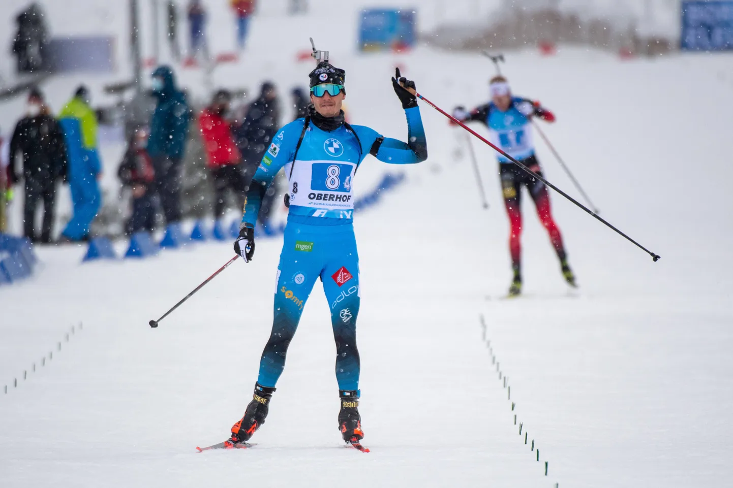 Emilien Jacquelin rõõmustamas. Foto on tehtud eelmisel nädalal Oberhofi MK-etapil.