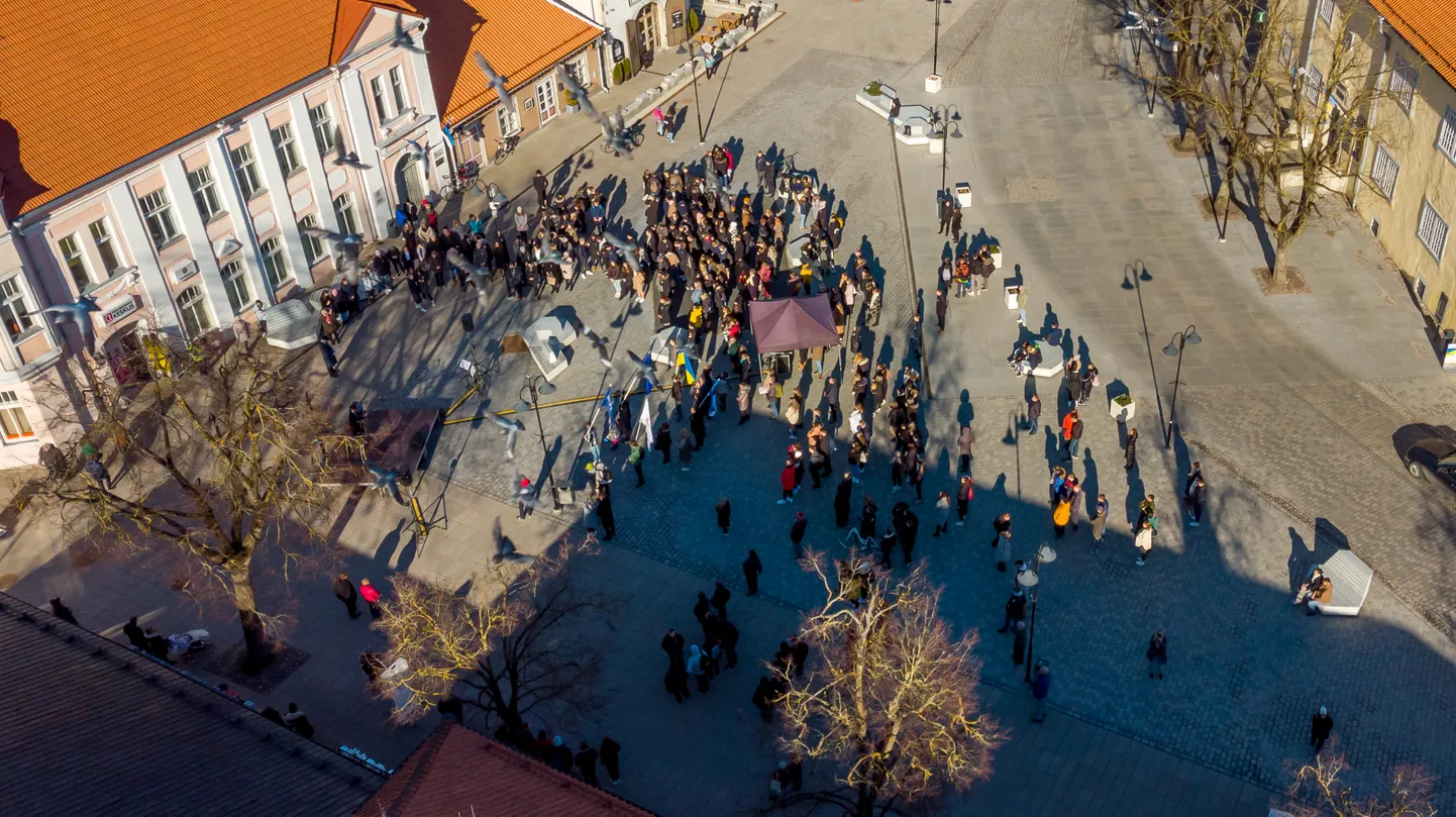 Kõnekoosolek Kuressaare kesklinnas
