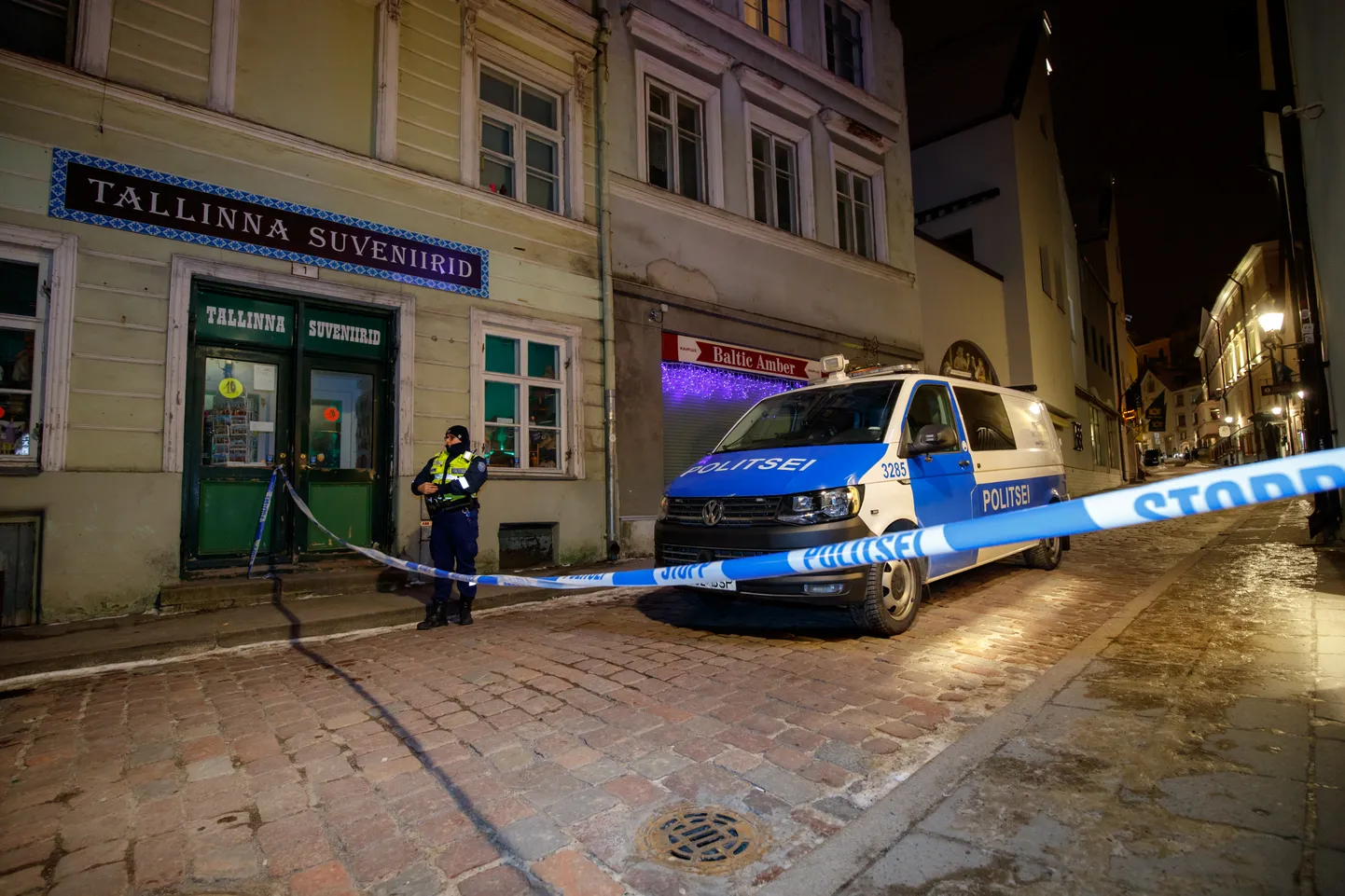 В феврале прошлого года в связи с задержанием Хирва и Гаммера полиция провела обыски в здании на улице Дункри в Таллинне.