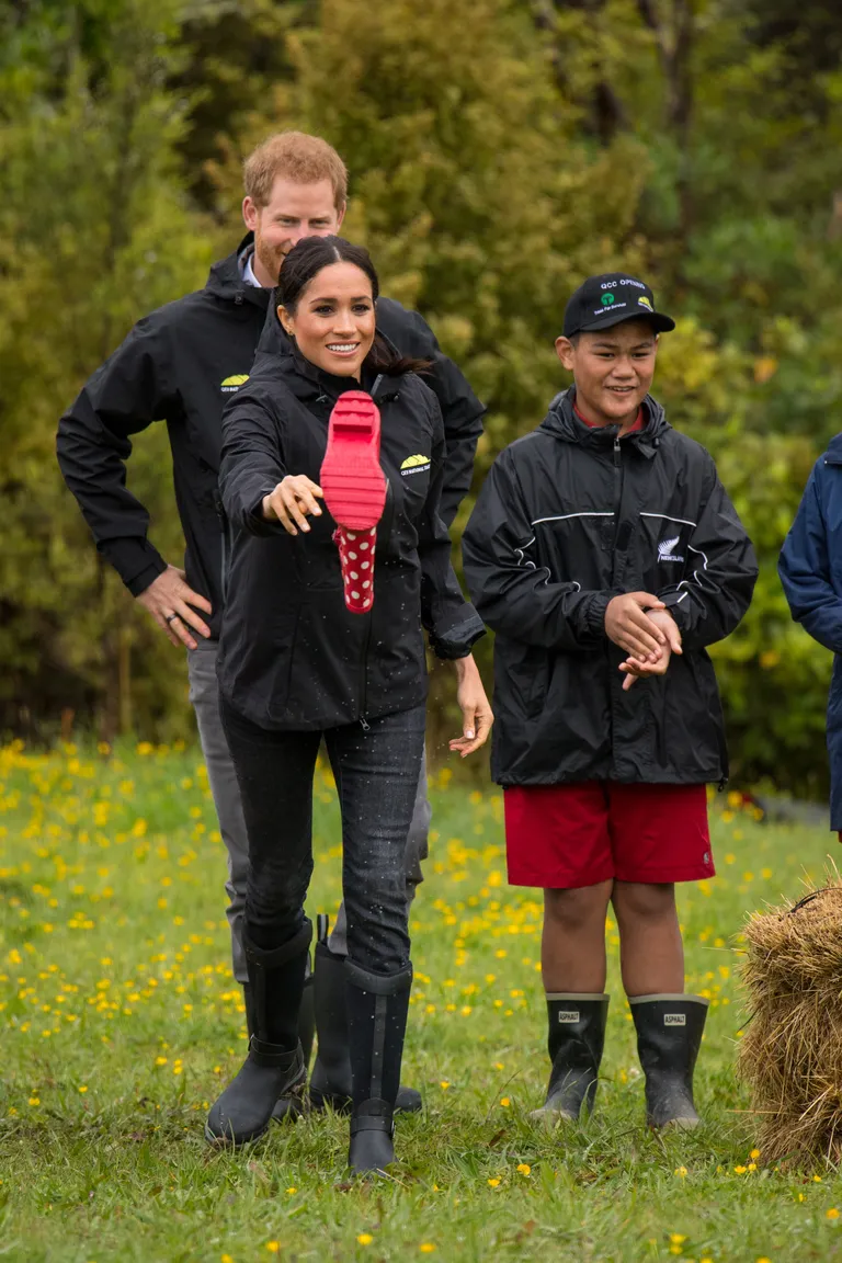 Harry ja Meghan loopisid Uus-Meremaal Aucklandis kummikut
