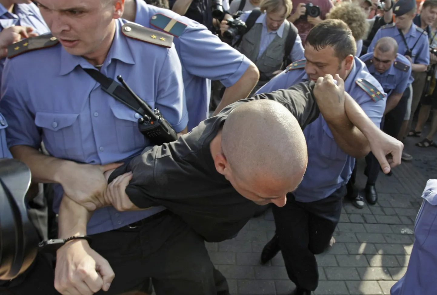 Милиция задержала 75 участников акции в Москве.