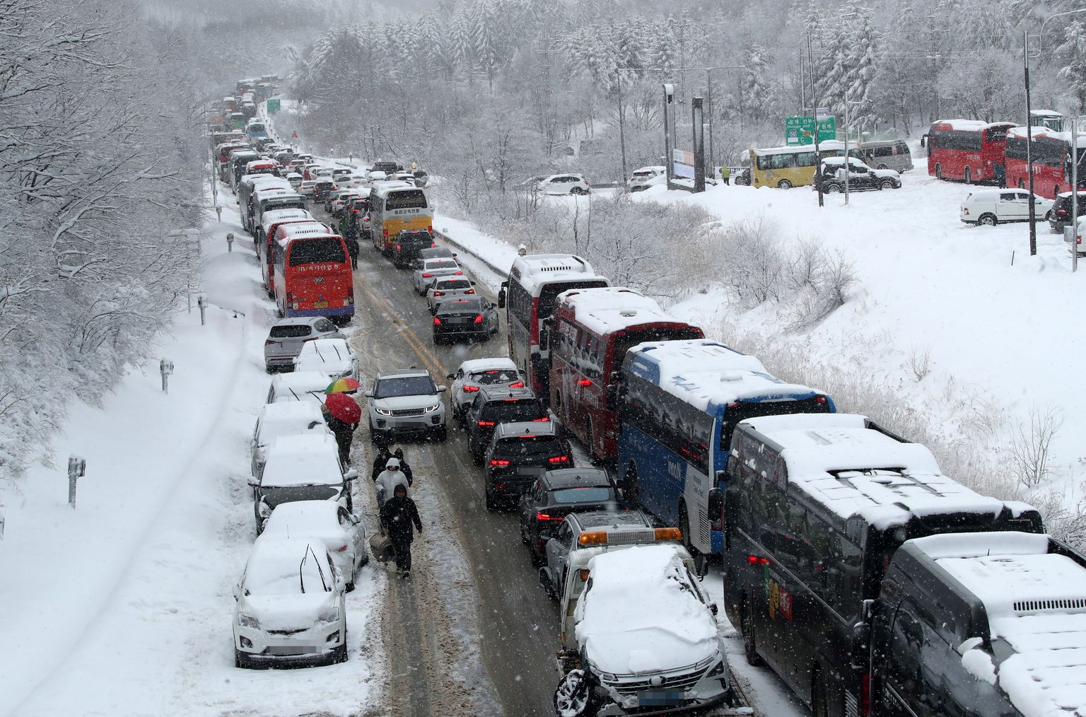 Авария на шоссе в Южной Корее