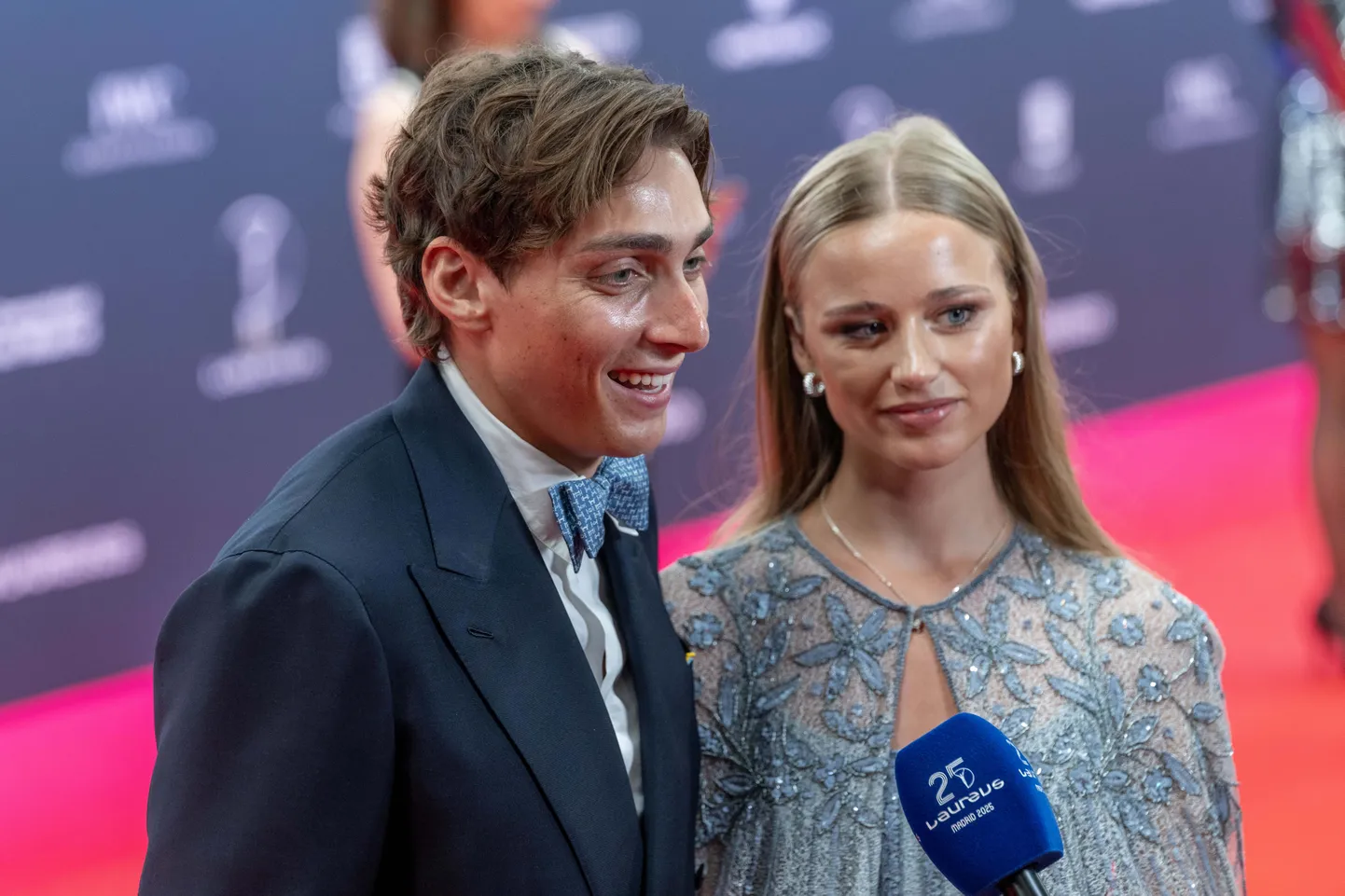 Armand Duplantis ja tema kihlatu Desiré Inglander.